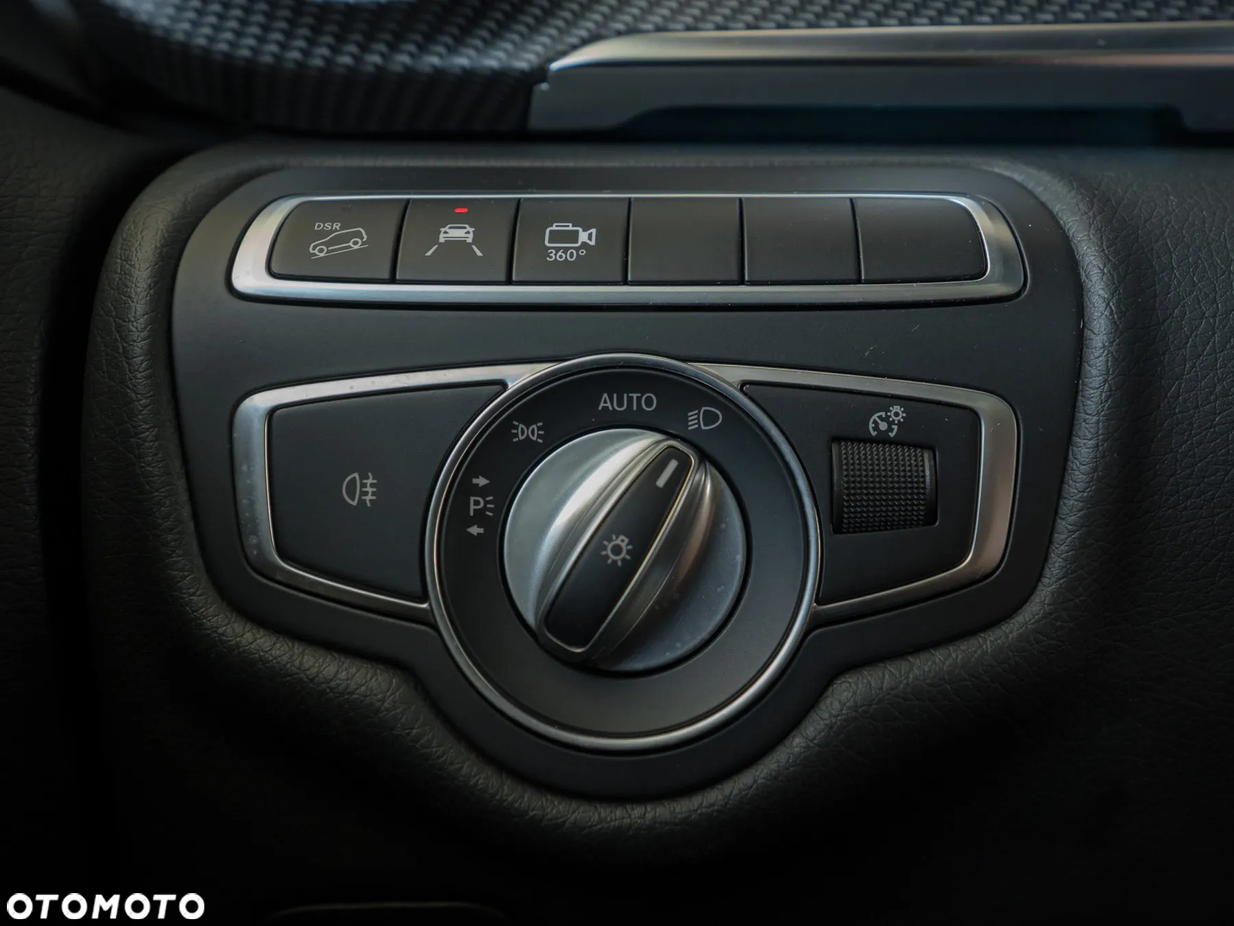 Mercedes-Benz Klasa V 300 d 4-Matic Exclusive 9G-Tronic (d³ugi) - 32