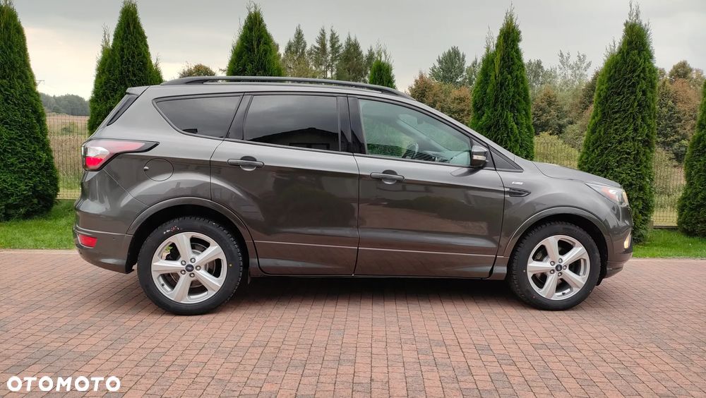 Ford Kuga 1.5 EcoBoost 2x4 ST-Line - 17