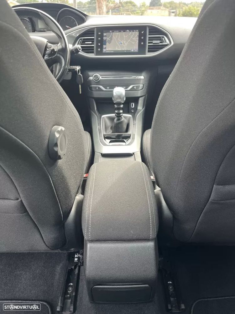Peugeot 308 SW 1.2 PureTech Allure Full LED - 40