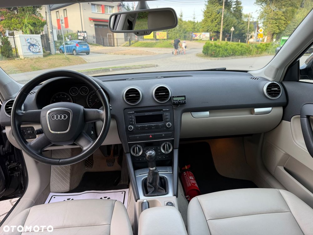 Audi A3 Sportback 1.6 Ambiente - 8