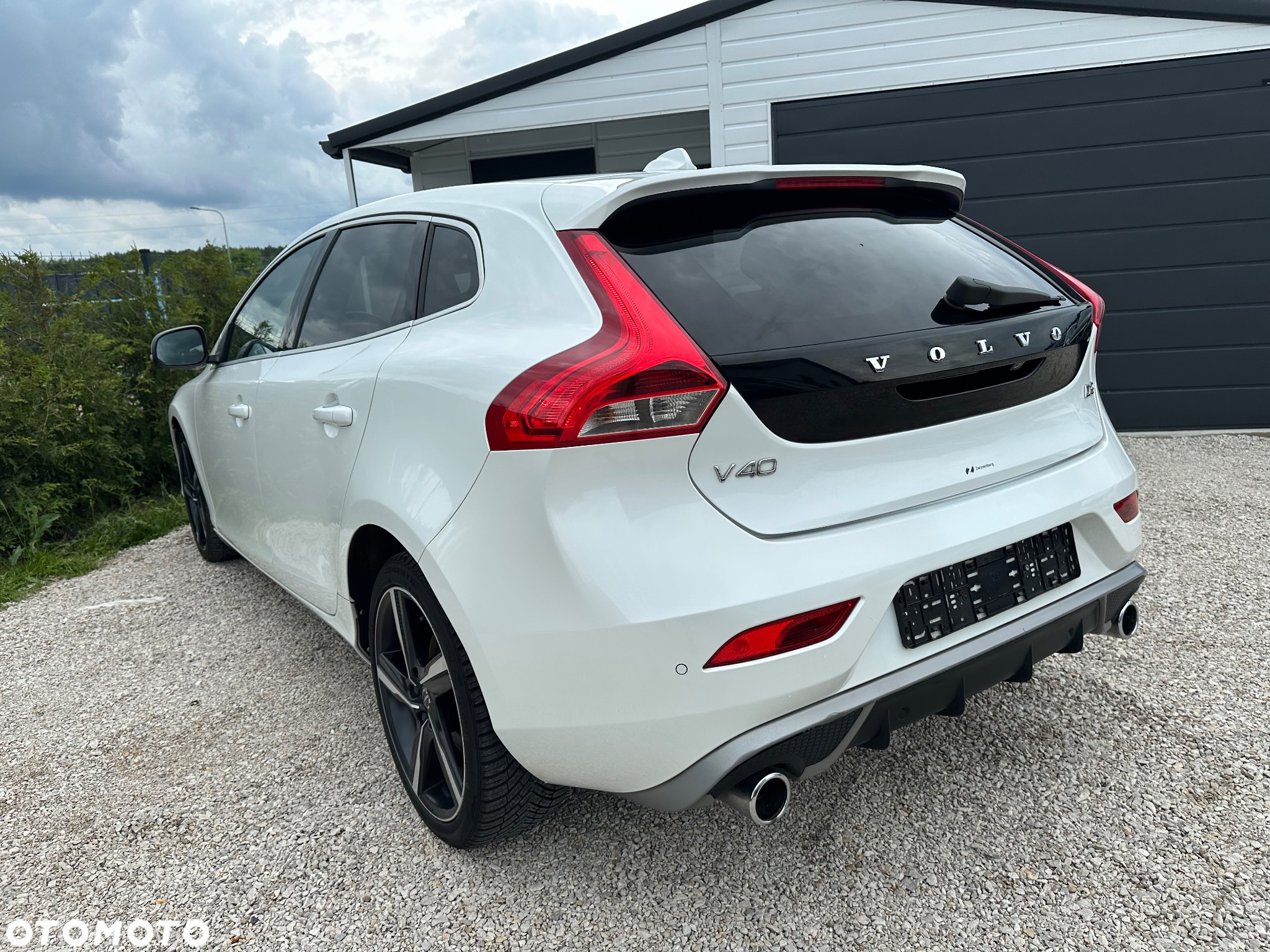 Volvo V40 D3 Drive-E R-Design Momentum - 7