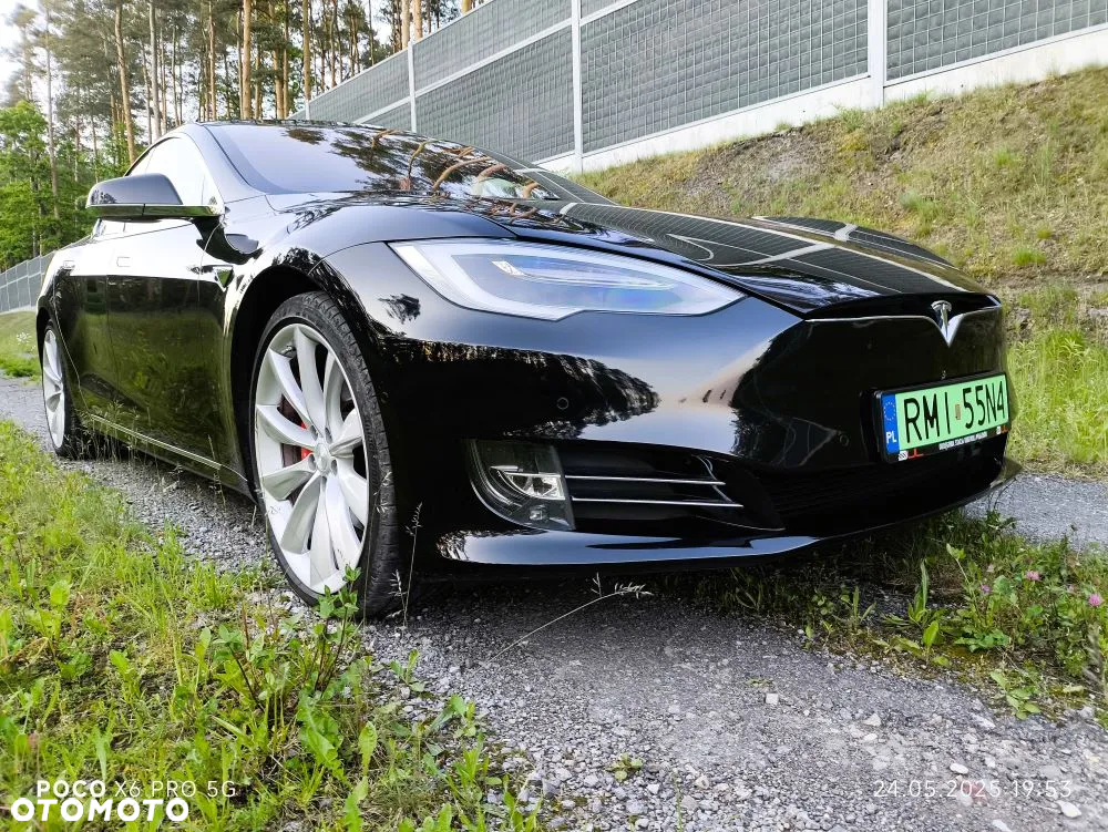 Tesla Model S Performance - 12
