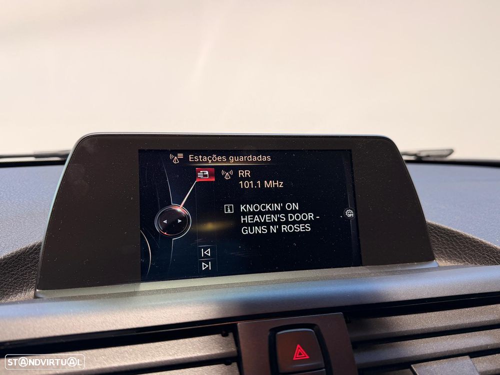 BMW 118 d Pack M - 28