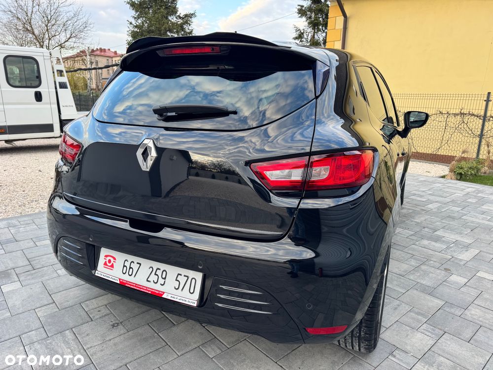 Renault Clio 1.2 16V 75 Limited - 8