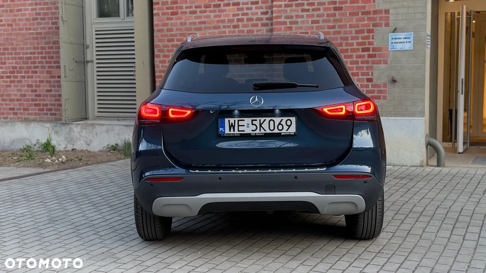 Mercedes-Benz GLA 200 Business Edition - 4