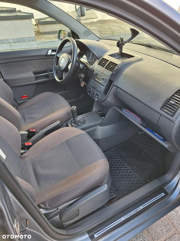 Volkswagen Polo 1.4 FSI Cricket - 9