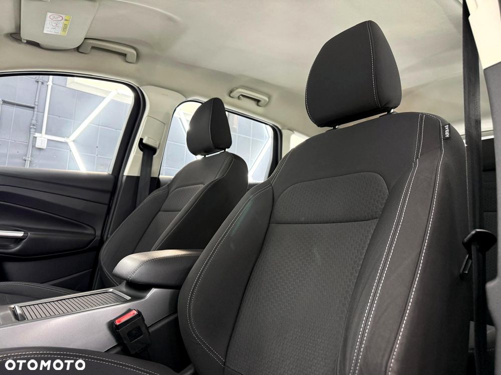 Ford Kuga 1.5 EcoBoost 2x4 Titanium - 23