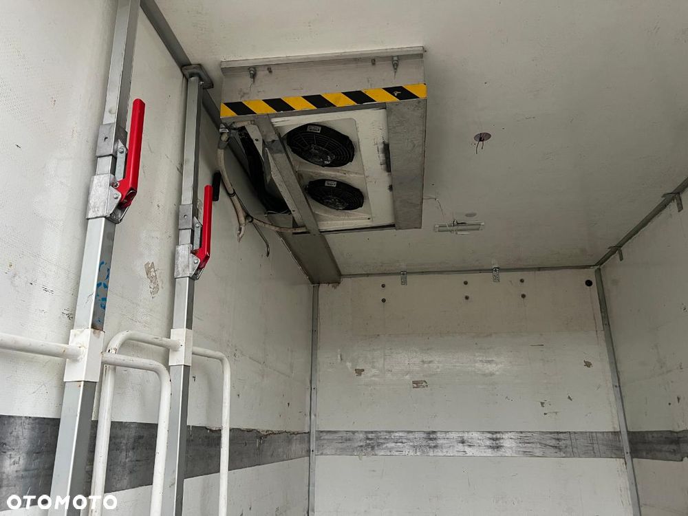 Volkswagen Crafter - 12