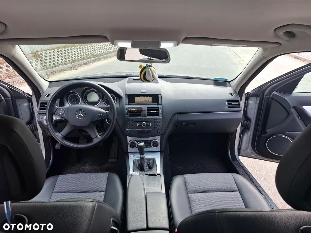 Mercedes-Benz Klasa C 180 Kompressor BlueEFFICIENCY - 11