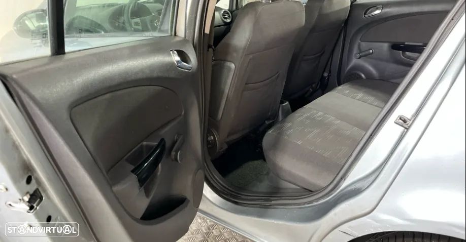 Opel Corsa 1.2 Enjoy - 4