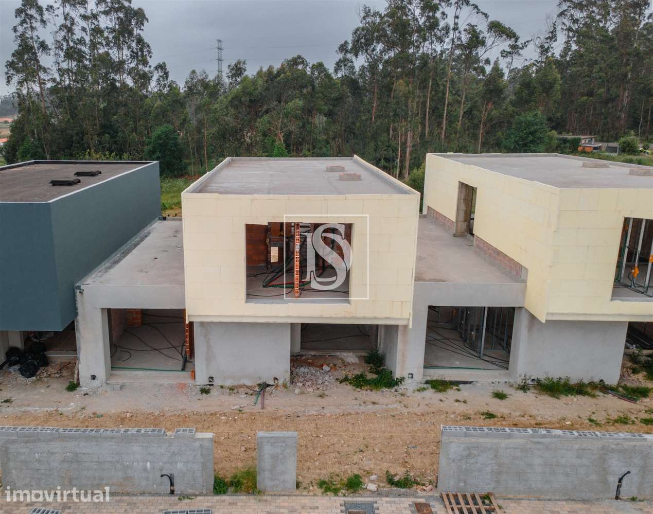 Moradia T3 em Estrutura com Jardim e Garagem Fechada em Perelhal, Barc - Grande imagem: 4/28
