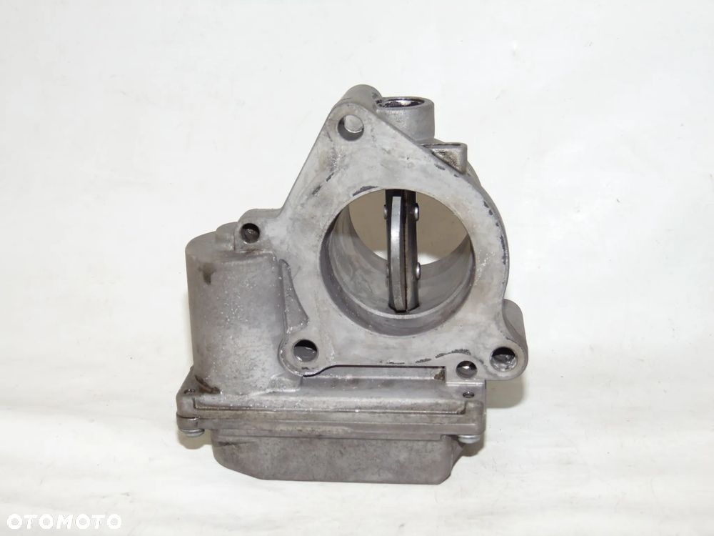Przepustnica 7701062300 5WY9150A Renault Megane Scenic Laguna Trafic II 1.9 DCI - 10