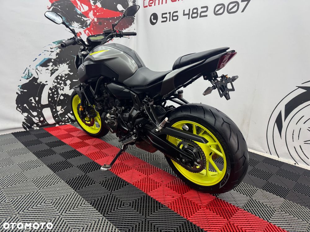 Yamaha MT - 6