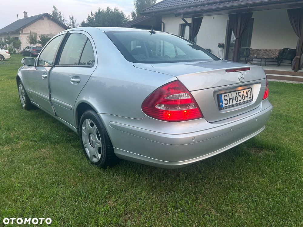 Mercedes-Benz Klasa E 280 Classic - 4
