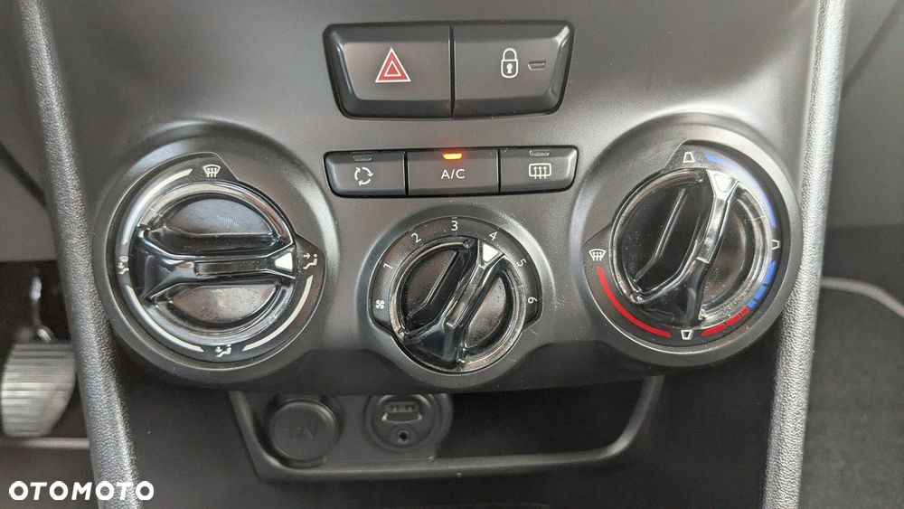 Peugeot 208 - 29