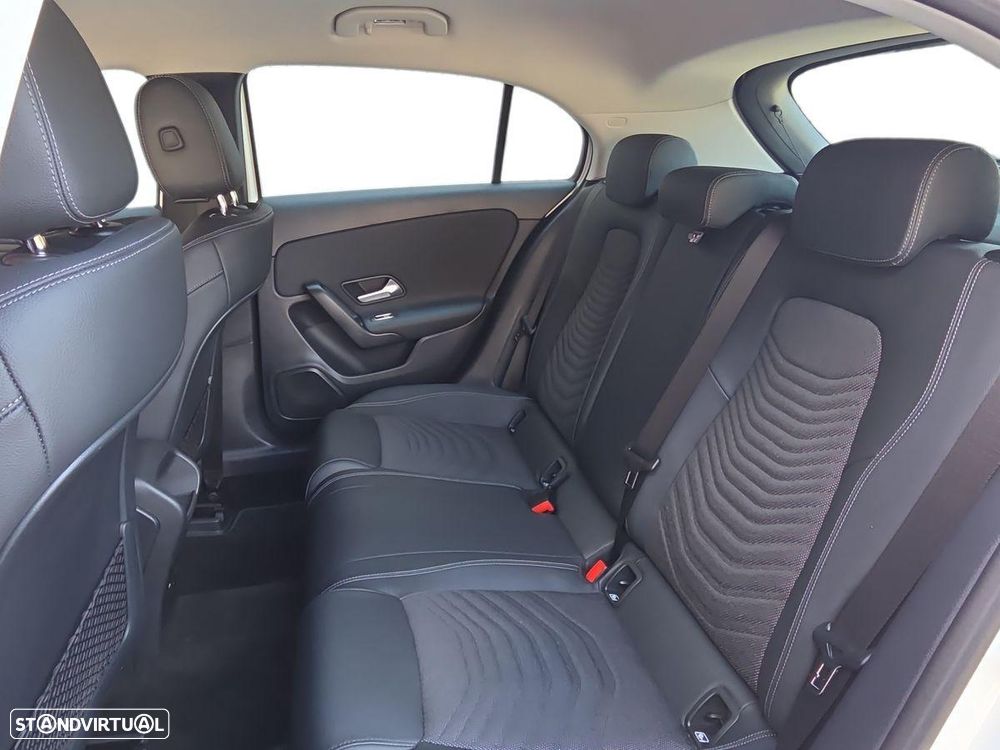 Mercedes-Benz A 200 Standard - 22