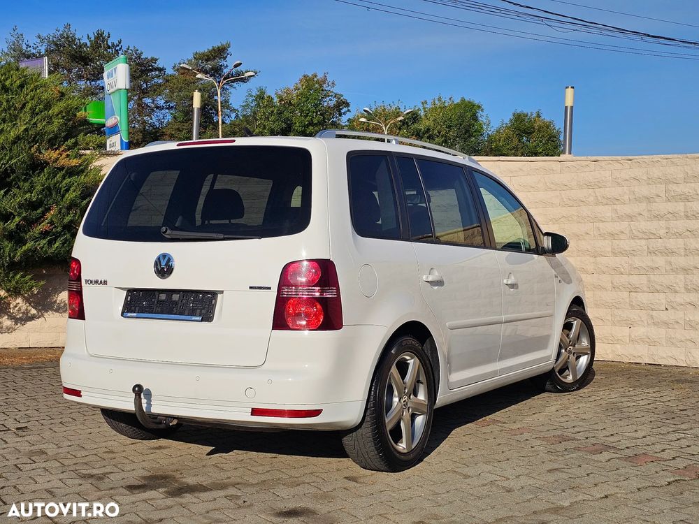 Volkswagen Touran 1.4 TSI DSG R-Line Edition - 3