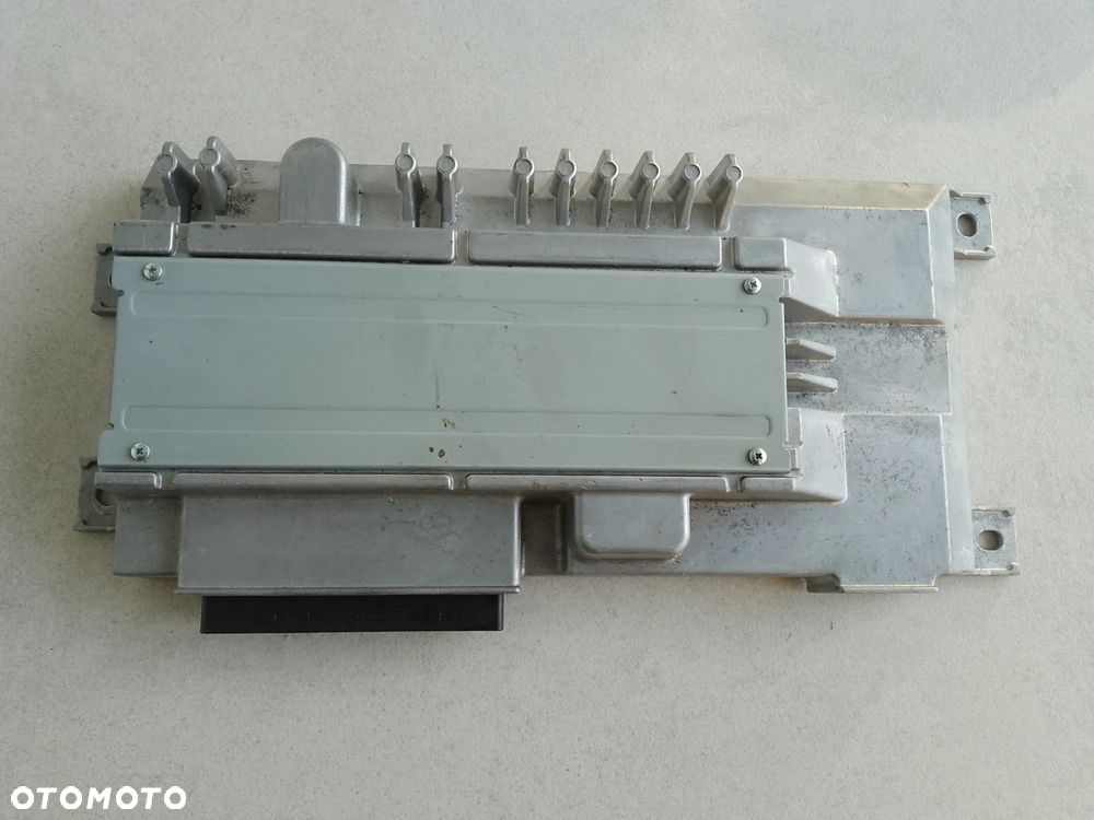 AUDI A4 B9 A5 WZMACNIACZ 8W0035465 BANG B&O - 2