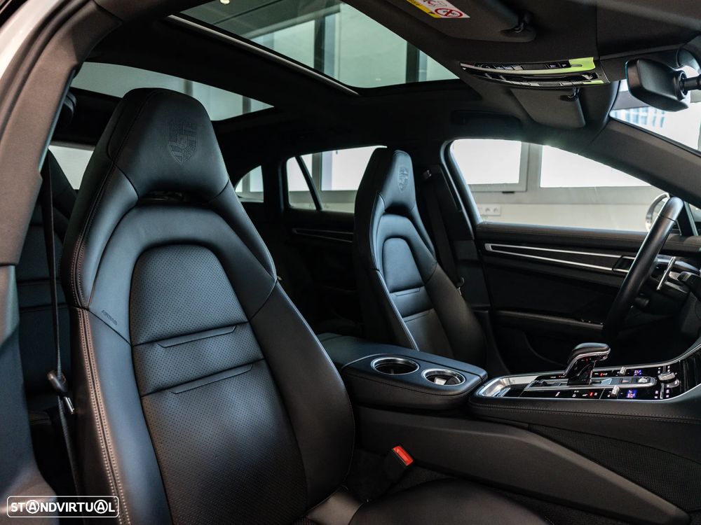 Porsche Panamera Sport Turismo 4 E-Hybrid Platinum Edition - 37