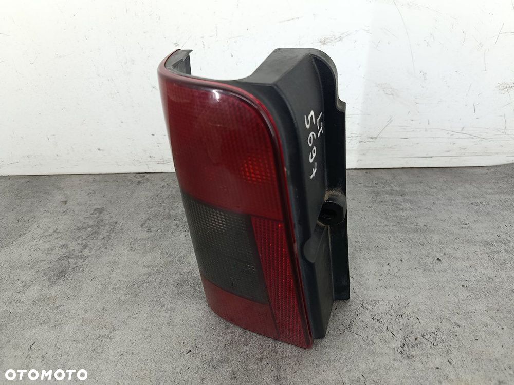 LAMPA TYLNA LEWA PEUGEOT PARTNER I FL - 5