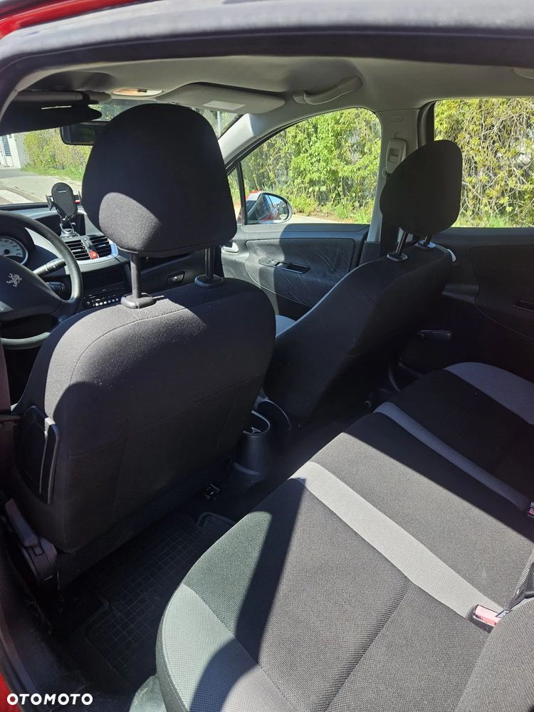 Peugeot 207 1.4 16V Trendy - 17