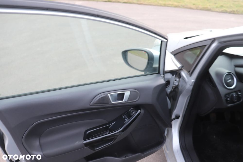 Ford Fiesta 1.0 EcoBoost Trend - 24