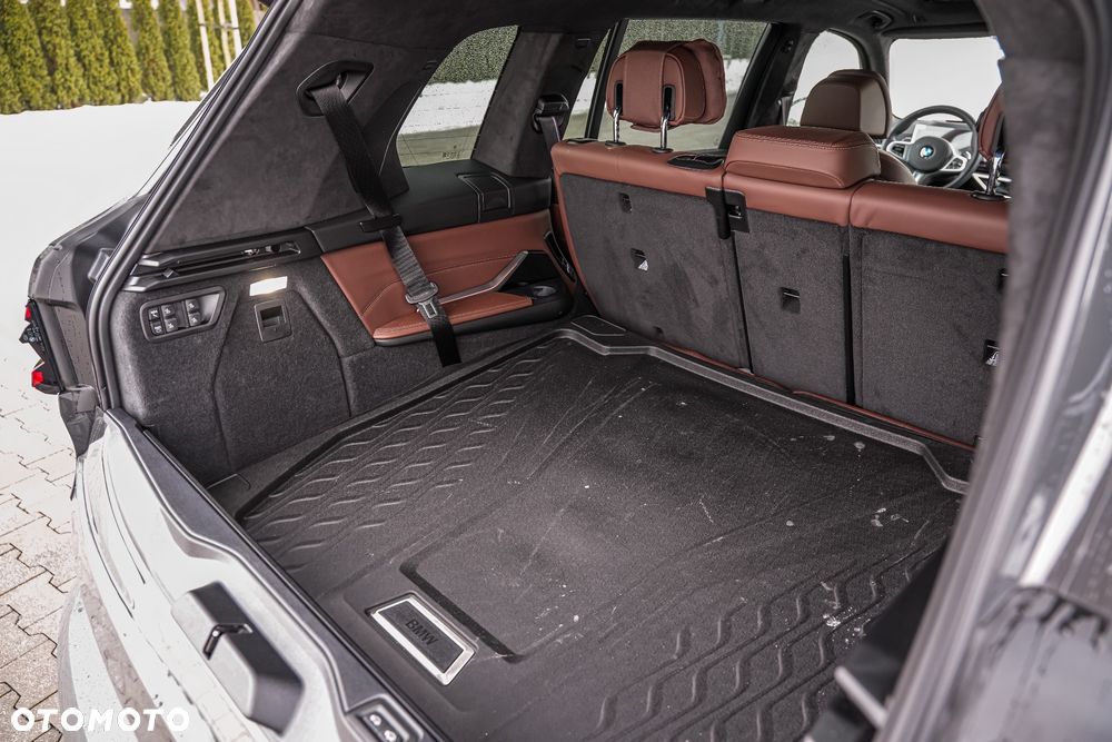 BMW X7 xDrive40d mHEV Individual Edition sport - 22