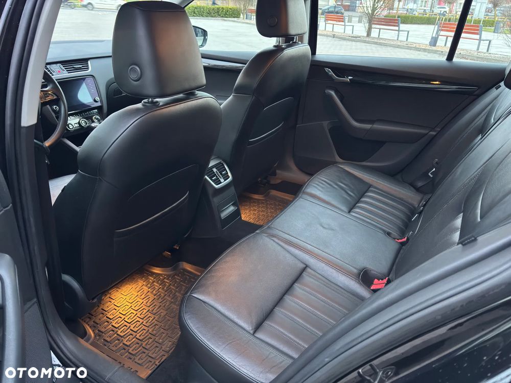 Skoda Octavia 2.0 TDI 4x4 Style DSG - 22