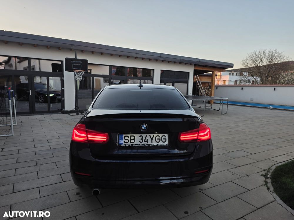 BMW Seria 3 320i Aut. Luxury Line - 4