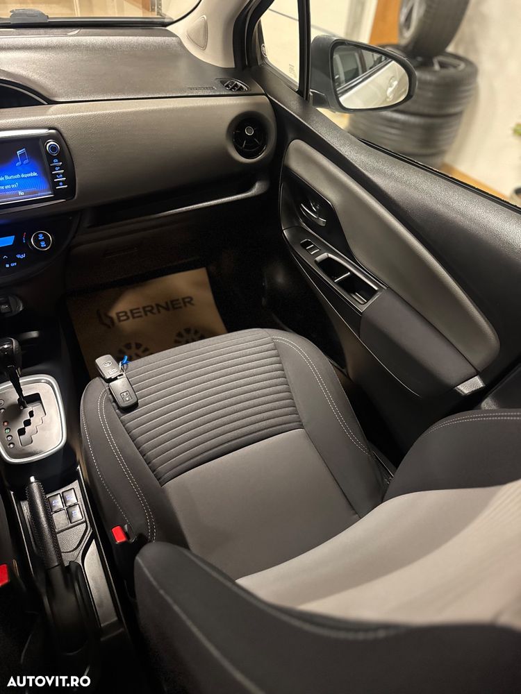 Toyota Yaris 1.5 VVT-i HSD Luna - 14