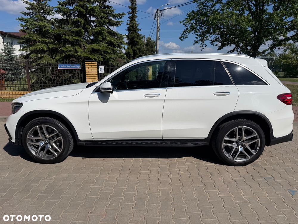 Mercedes-Benz GLC 300 4-Matic - 4
