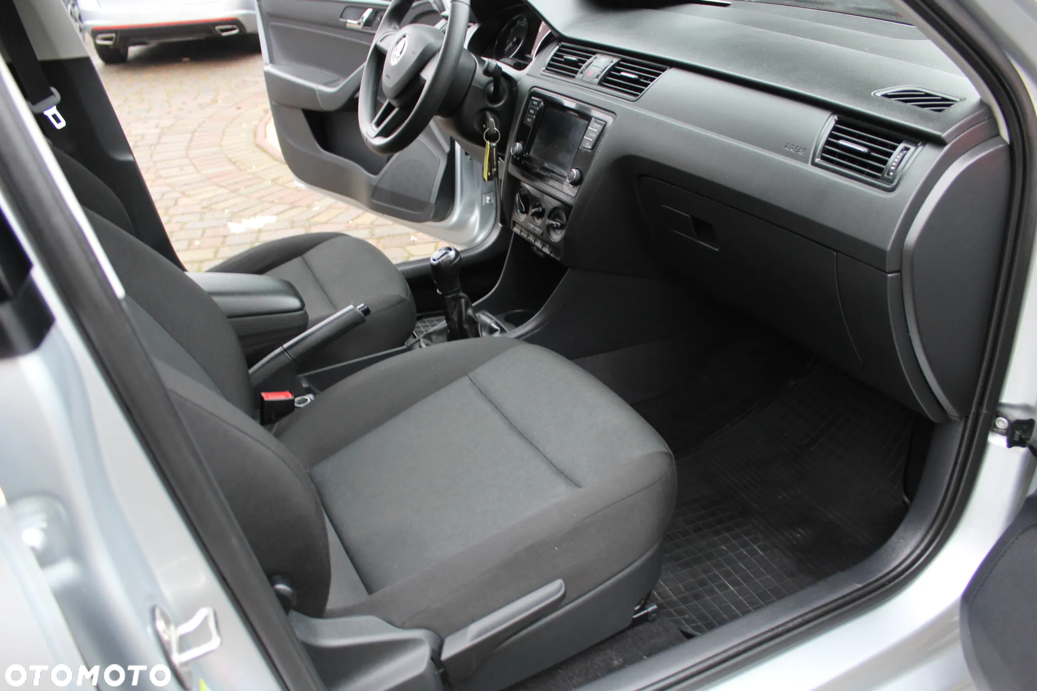 Skoda RAPID 1.0 TSI Active - 19