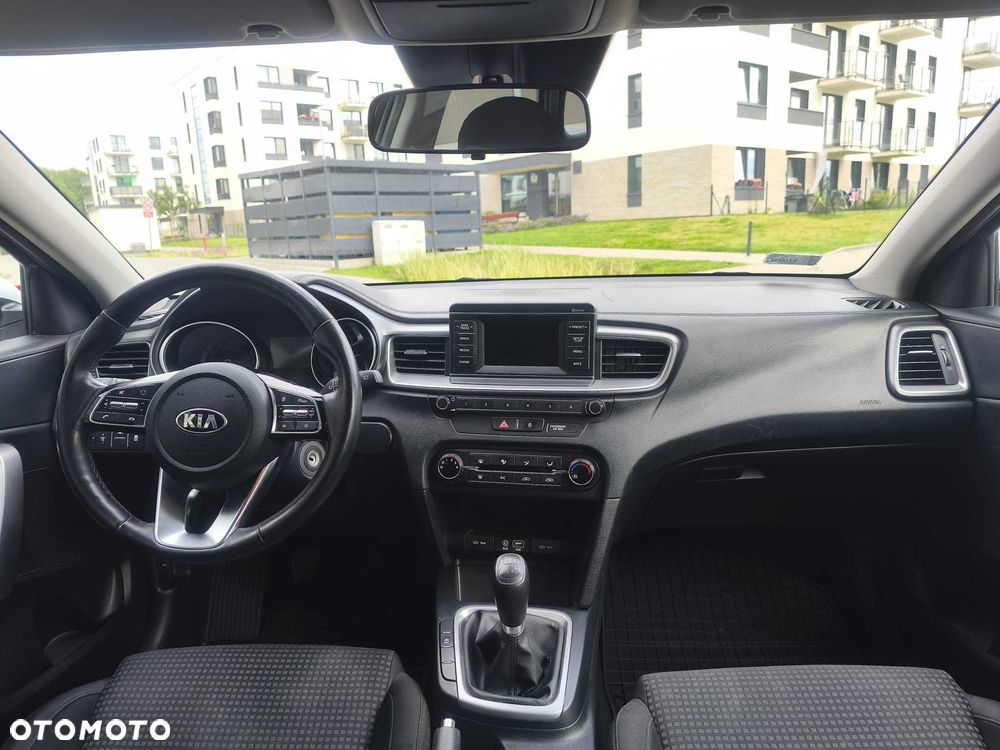 Kia Ceed - 5
