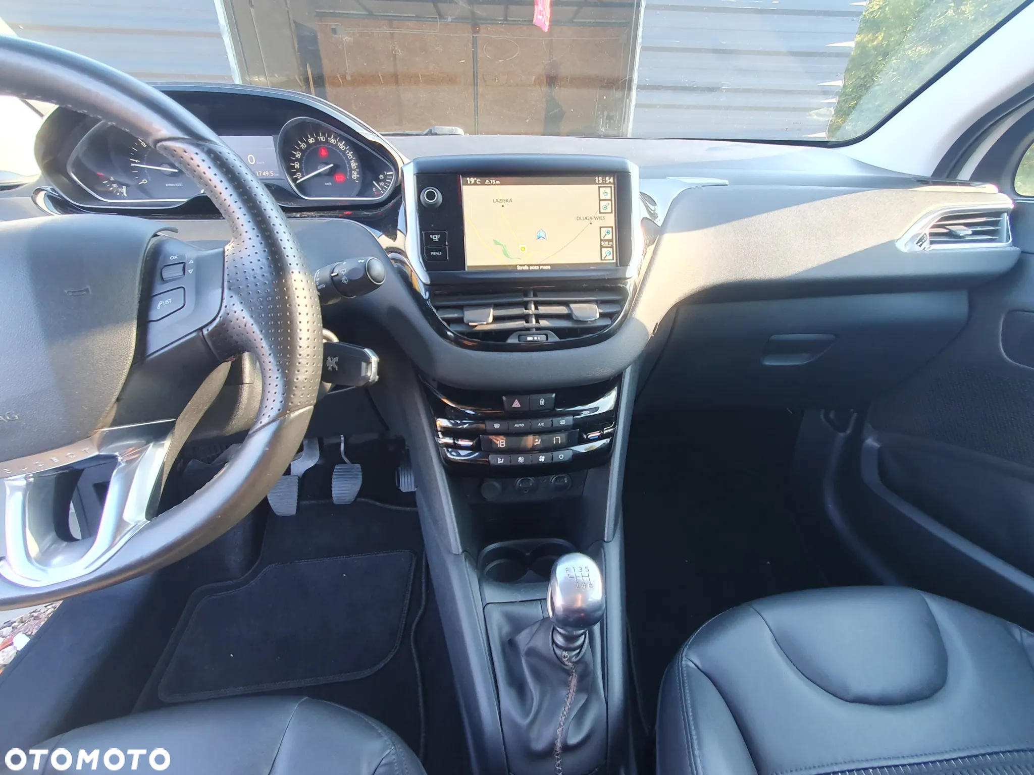 Peugeot 208 - 3