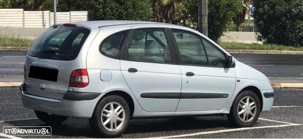 Renault Scénic 1.4 16V Conquest - 10