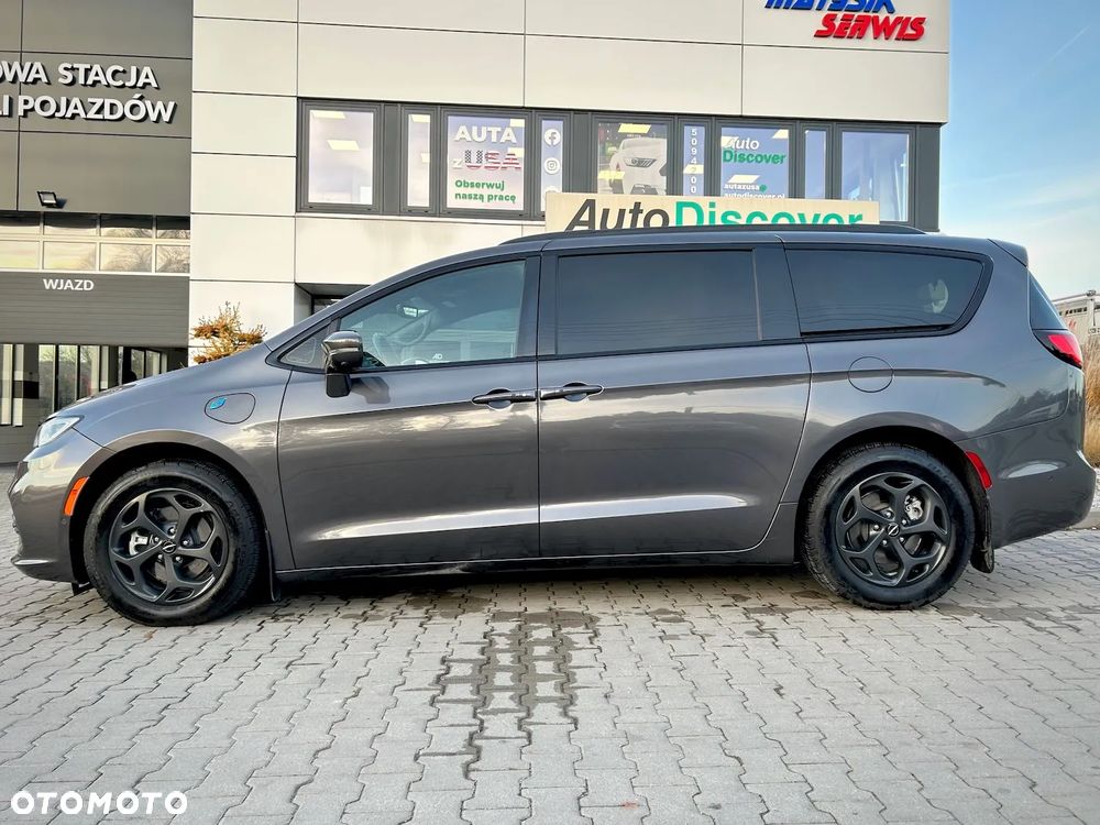 Chrysler Pacifica - 10