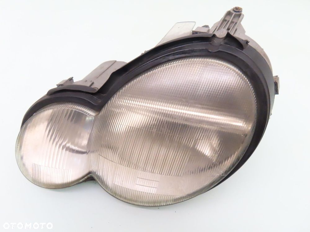 LAMPA LEWA PRZEDNIA MERCEDES CL203 COUPE - 5