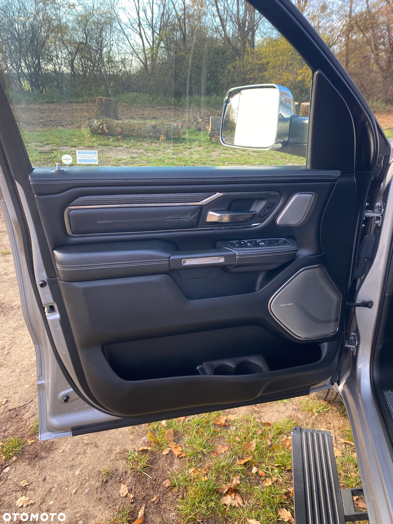 RAM 1500 Crew Cab Longbed Longhorn - 11