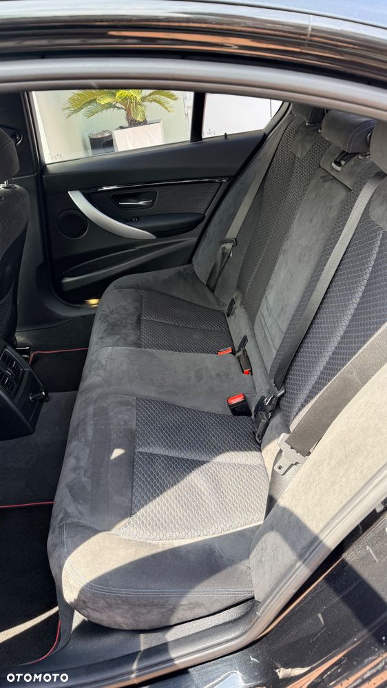 BMW Seria 3 318d Edition M Sport Shadow - 21