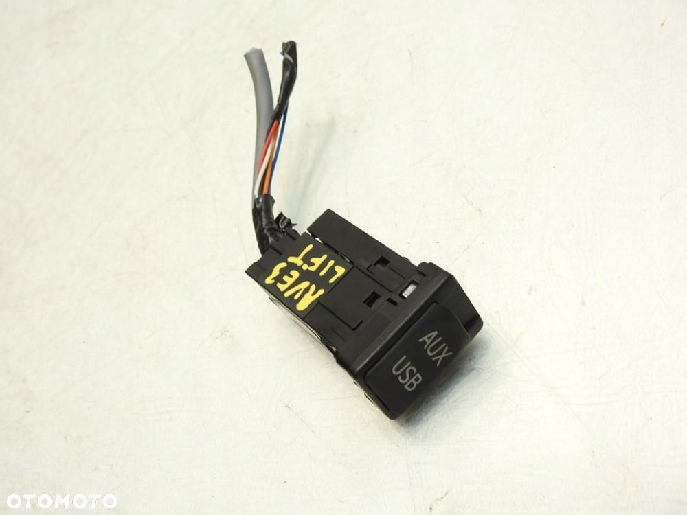 GNIAZDO AUX USB TOYOTA AVENSIS III T27 86190-02070 - 7