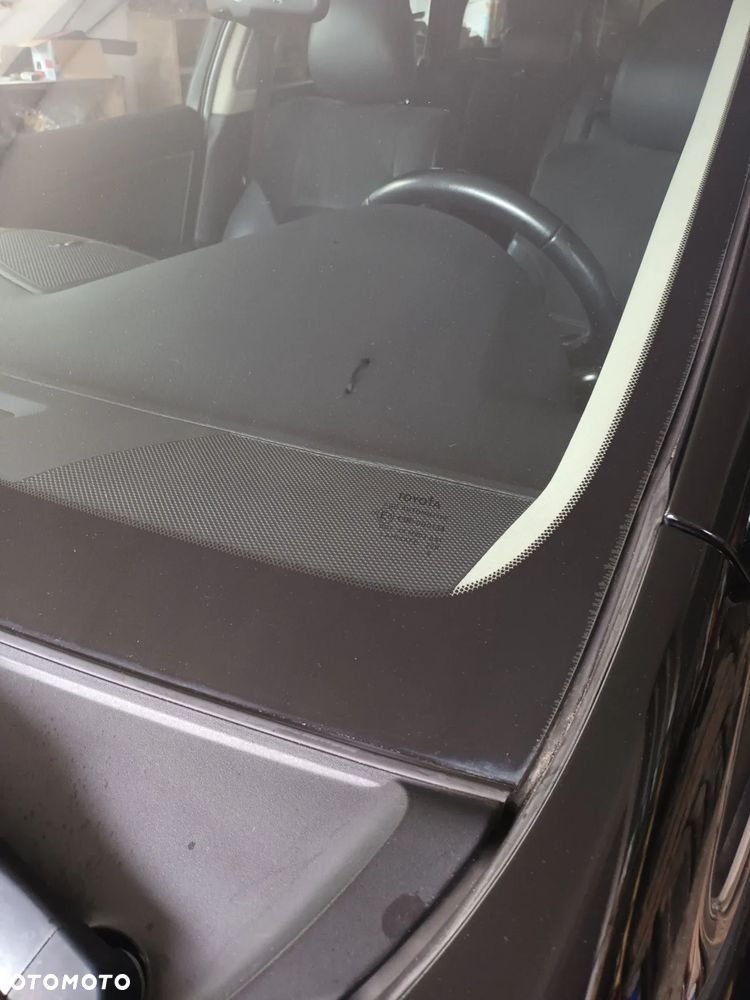 Toyota Avensis 1.8 Sol - 25