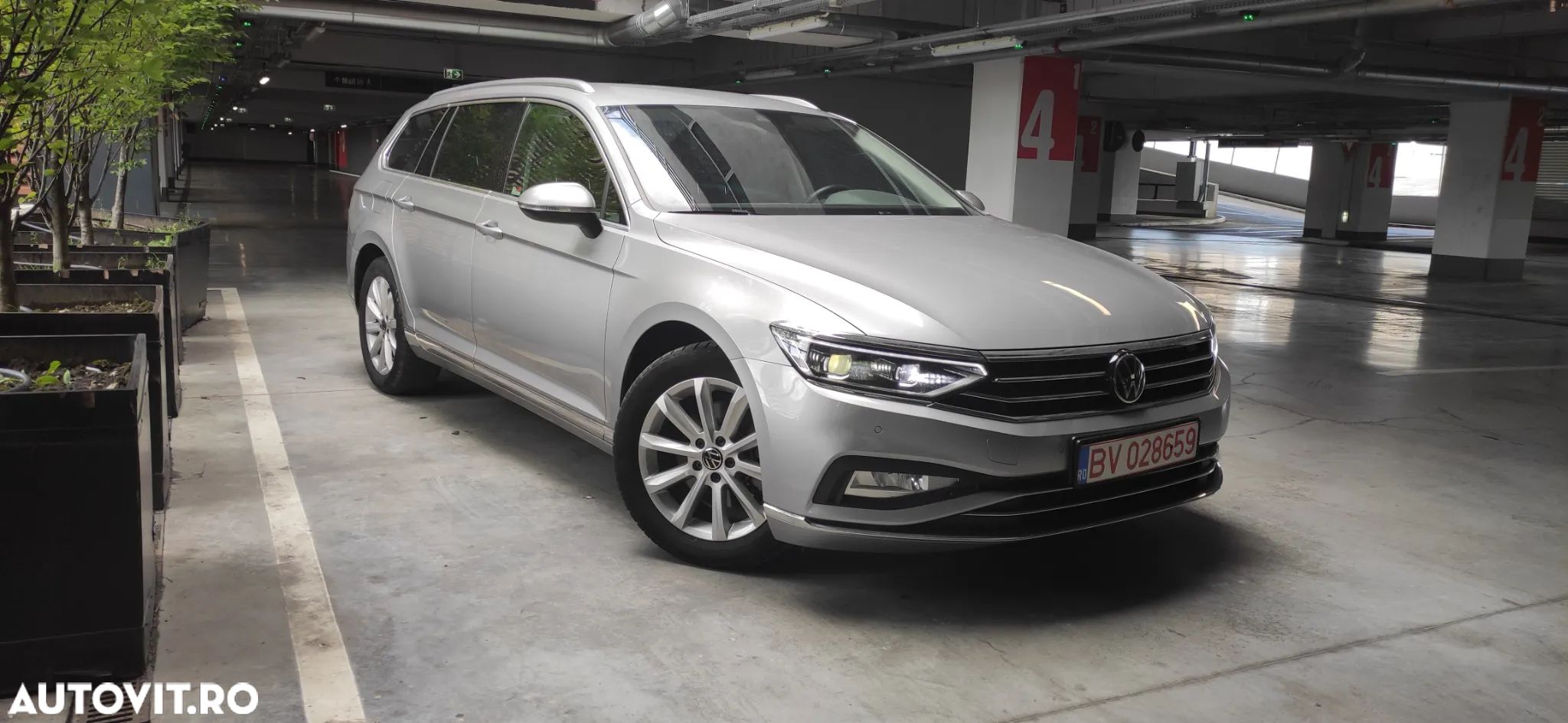Volkswagen Passat Variant 2.0 TDI SCR DSG Elegance - 1