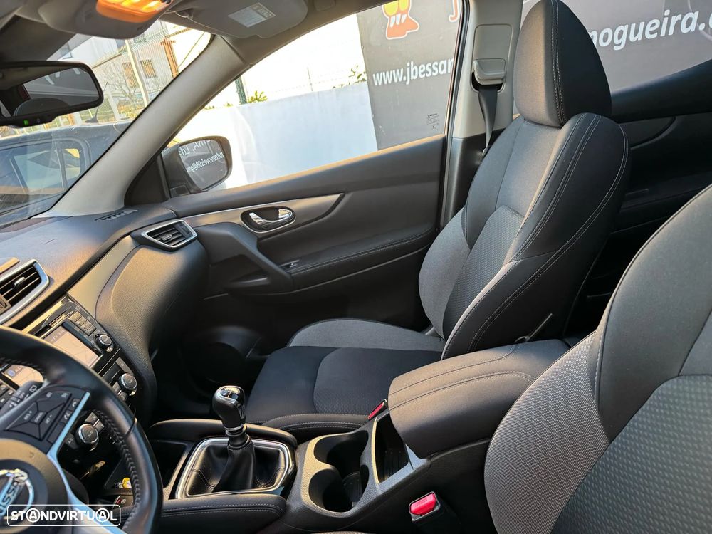Nissan Qashqai 1.5 dCi N-Connecta - 20