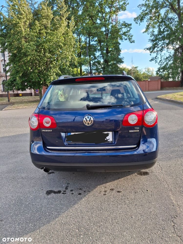 Volkswagen Passat 2010 photo 2