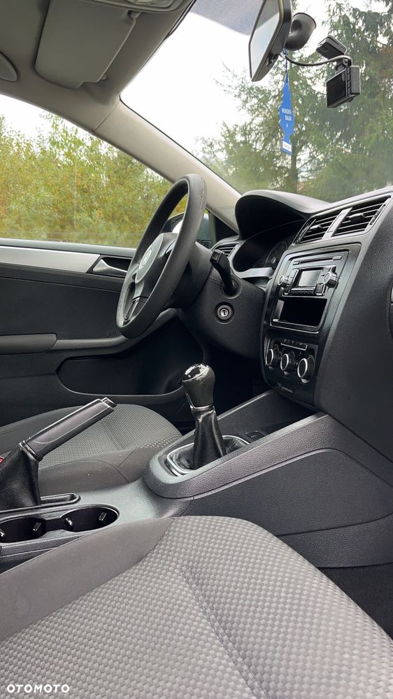 Volkswagen Jetta 1.6 TDI BMT Comfortline - 14