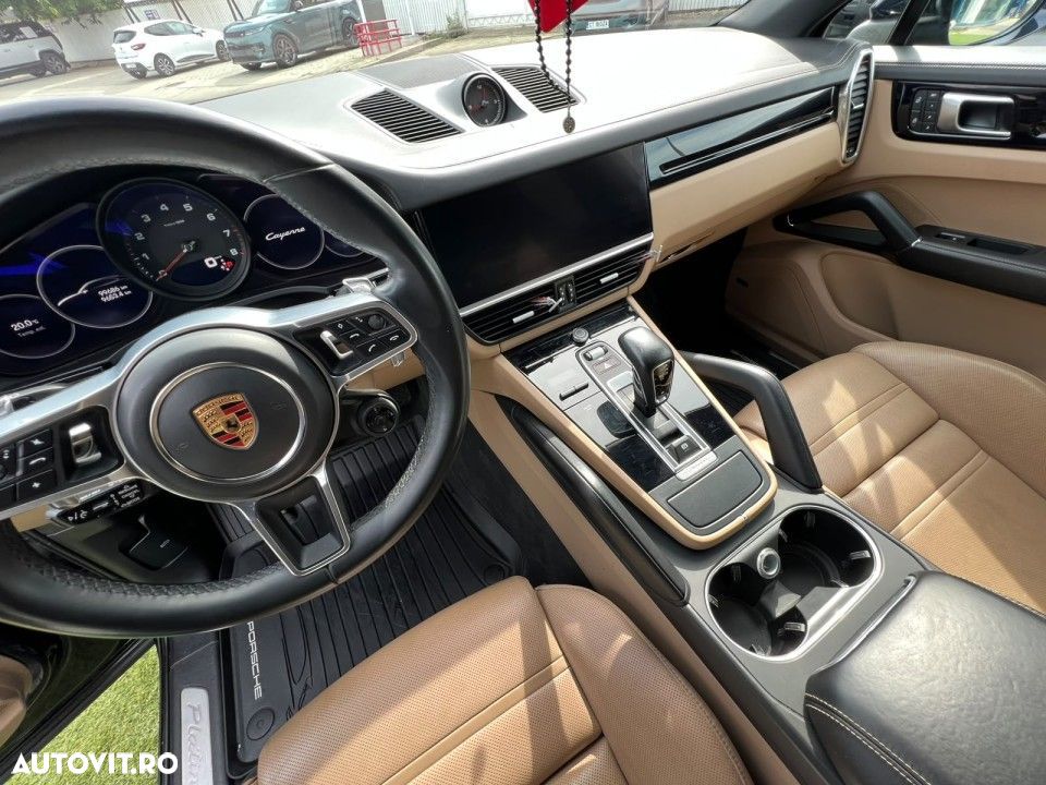 Porsche Cayenne Coupe - 19
