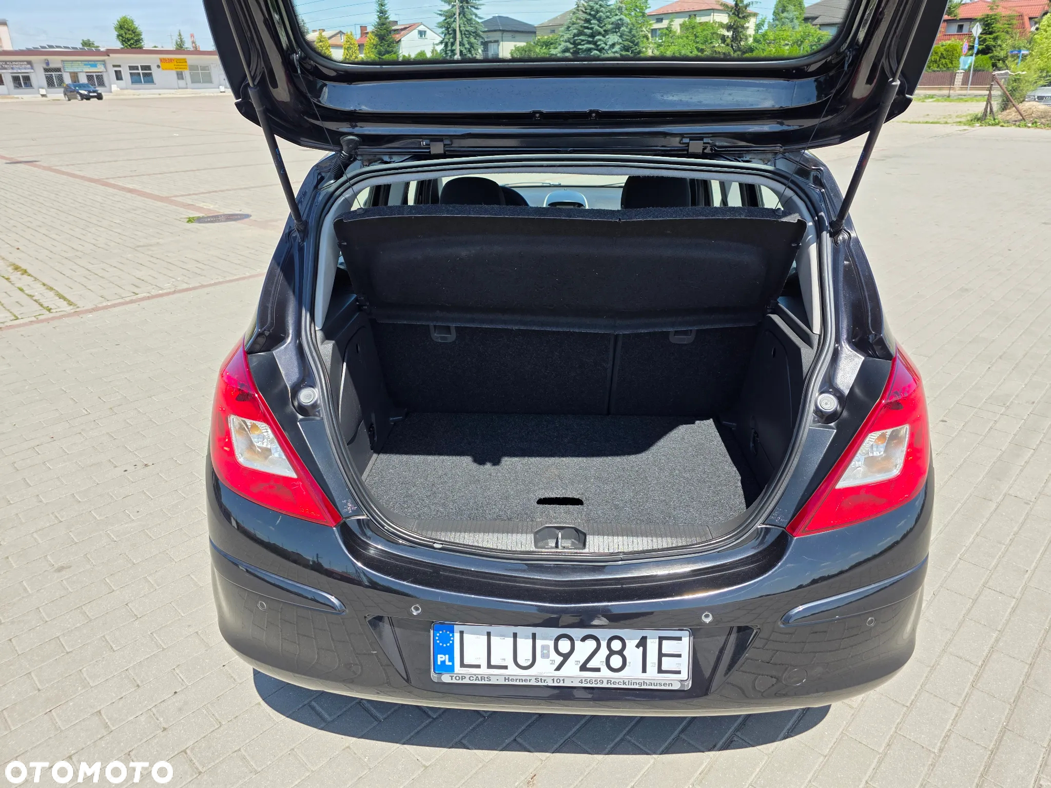 Opel Corsa 1.2 16V Cosmo - 20