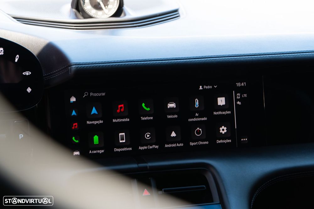 Porsche Taycan 4S - 16