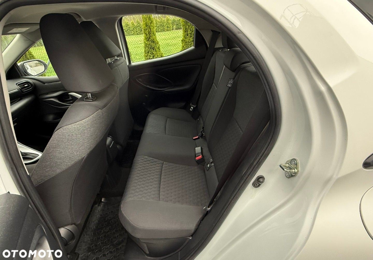 Toyota Yaris - 16