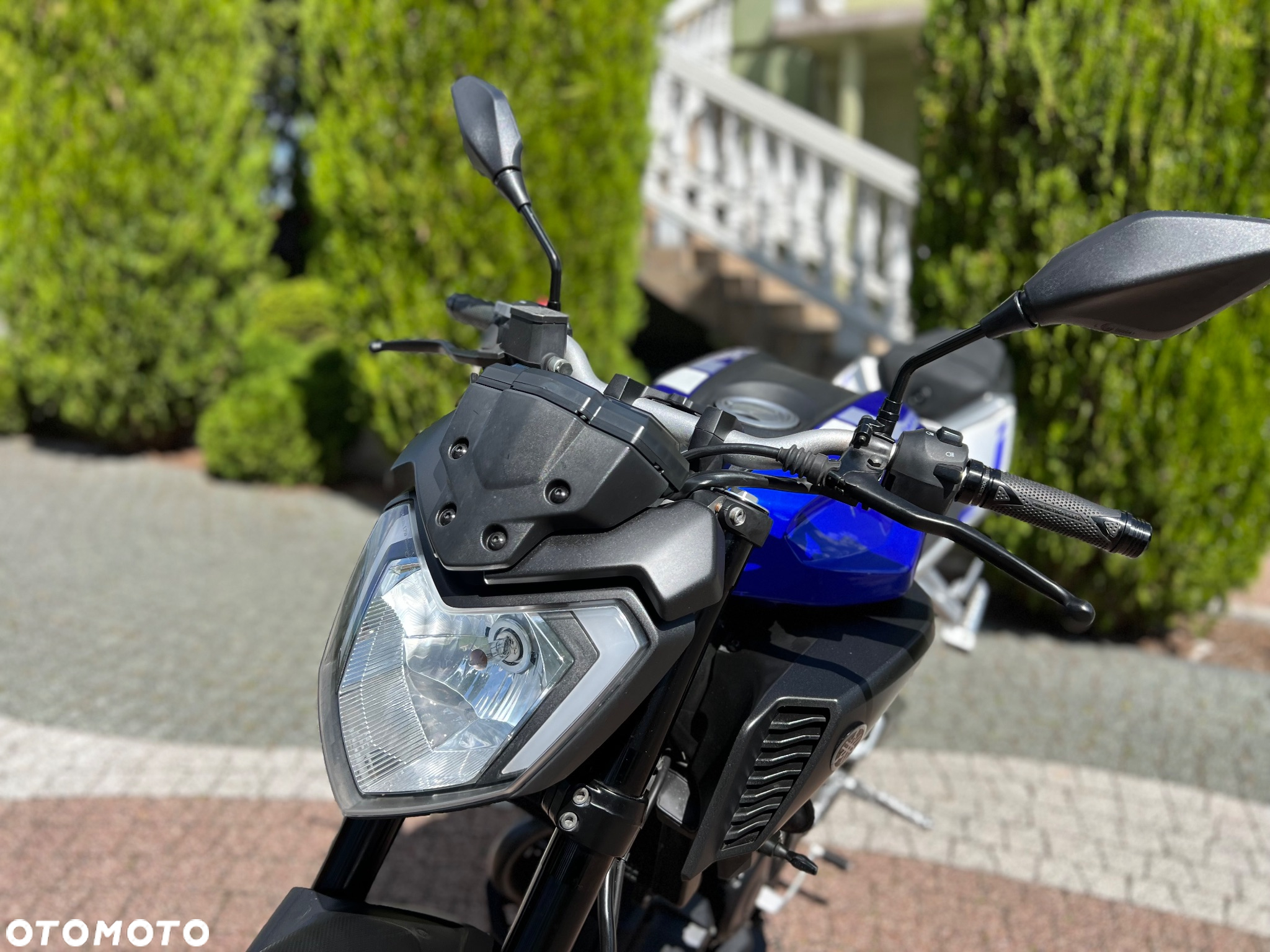 Yamaha MT - 28